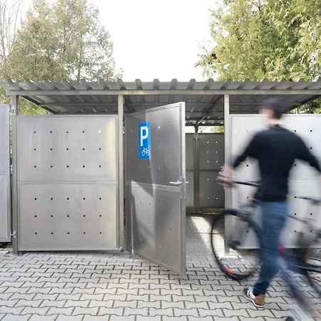 Drei Rosen Szálloda Moosburg